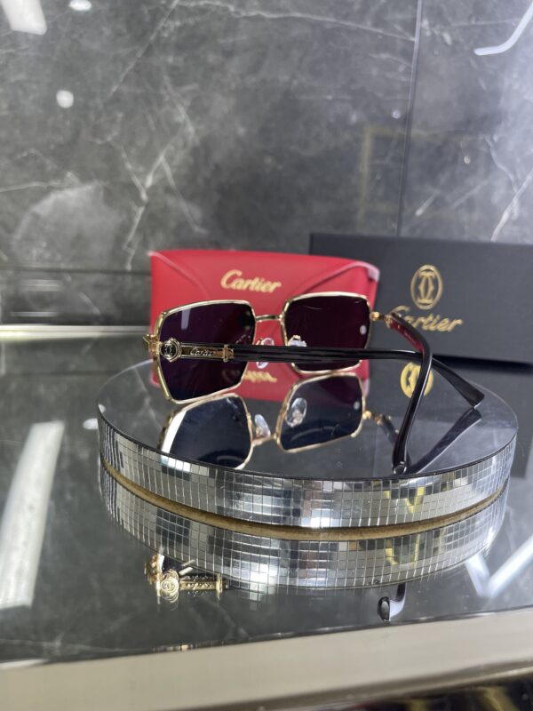Cartier ahşap Detay Gold çerçeve Siyah cam 586