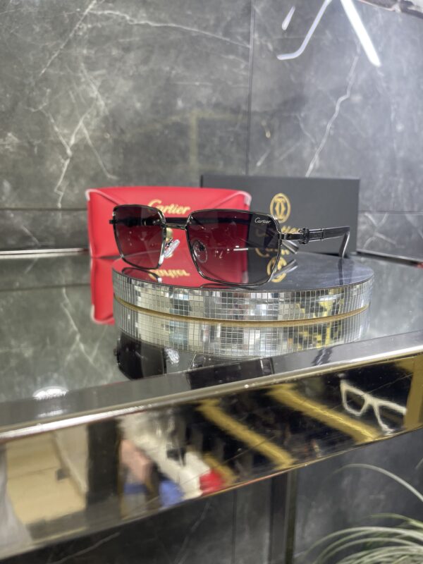 Cartier ahşap detay Siyah cam Siyah çerçeve 585