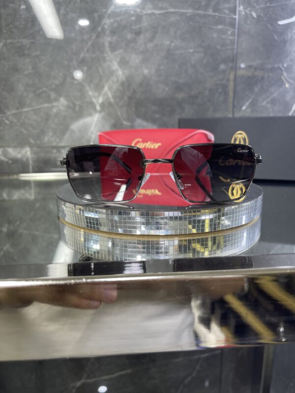 Cartier ahşap detay Siyah cam Siyah çerçeve 585