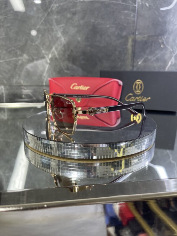 Cartier Ahşap detay Kahve cam 584