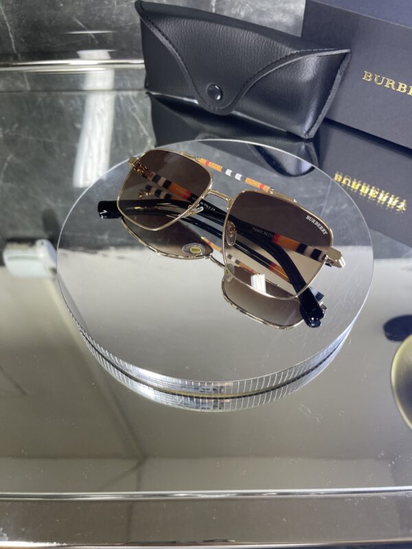 Burberry Ekose Detay Kahve cam 579