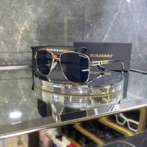 Burberry Ekose Detay Gold çerçeve 578