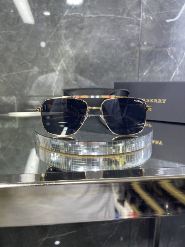 Burberry Ekose Detay Gold çerçeve 578