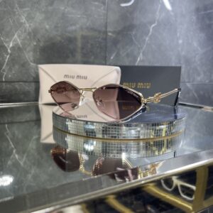 Miu Miu geometrik çok renkli cam 601