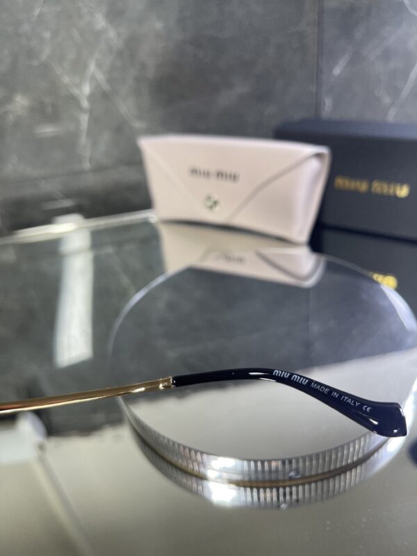 Miu Miu geometrik çok renkli cam 601