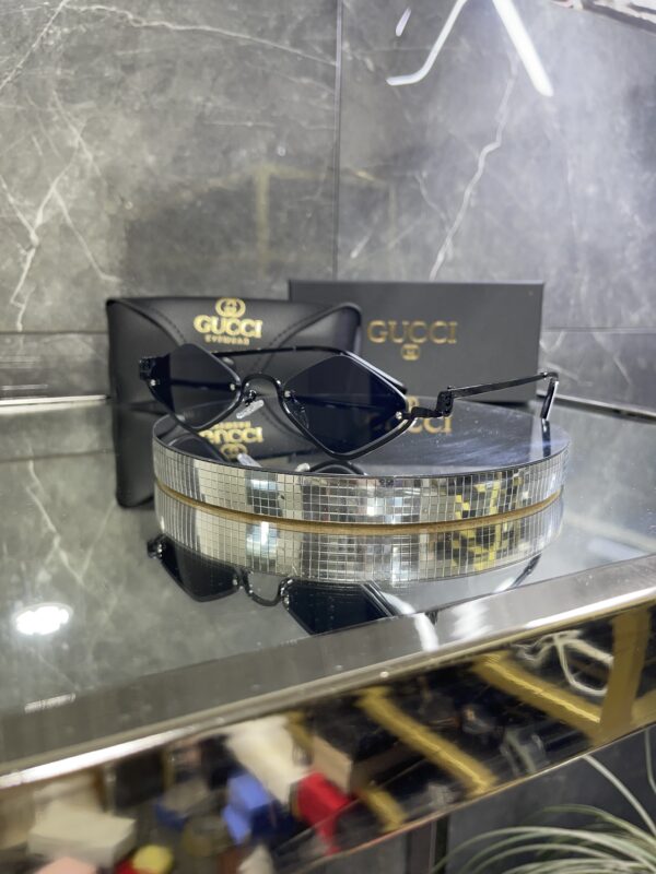 Gucci geometrik metal siyah cam siyah çerçeve 600