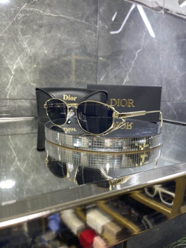 Dior Geometrik Gold çerçeve Siyah cam 616