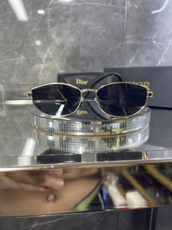 Dior Geometrik Gold çerçeve Siyah cam 616