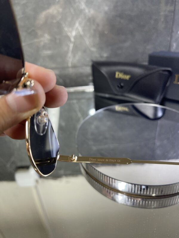 Dior Geometrik Gold çerçeve Siyah cam 616