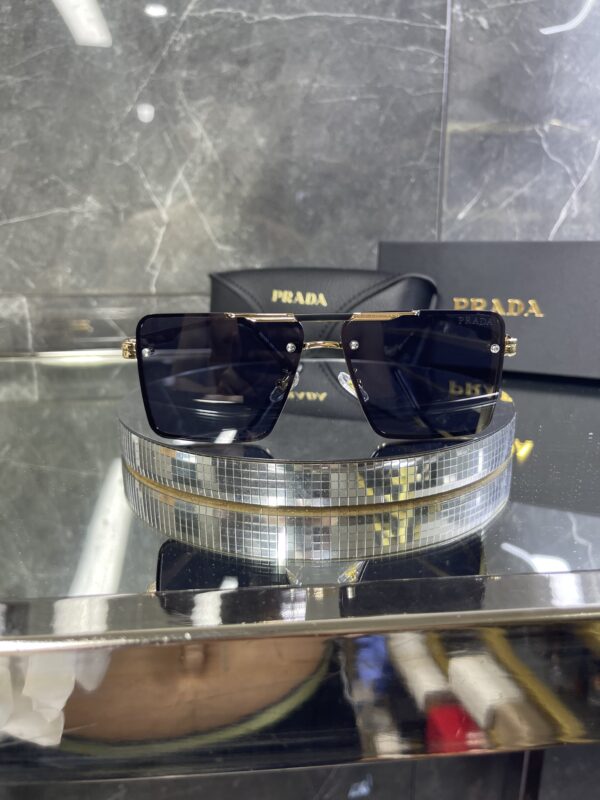 Prada Resse Siyah cam Gold detay 610