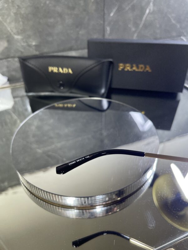 Prada Resse Siyah cam Gold detay 610