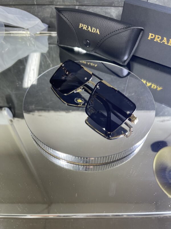 Prada Resse Siyah cam Gold detay 610