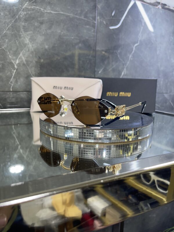 Miu Miu Geometrik Miu detay Kahve cam 609