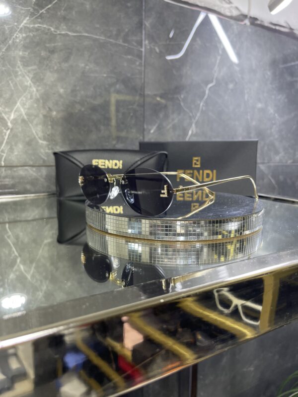 Fendi first siyah cam 625