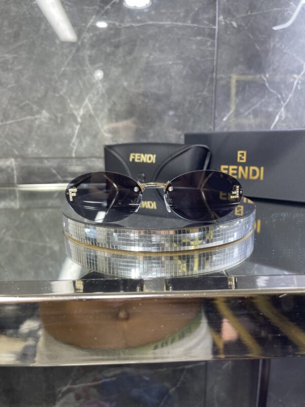 Fendi first siyah cam 625