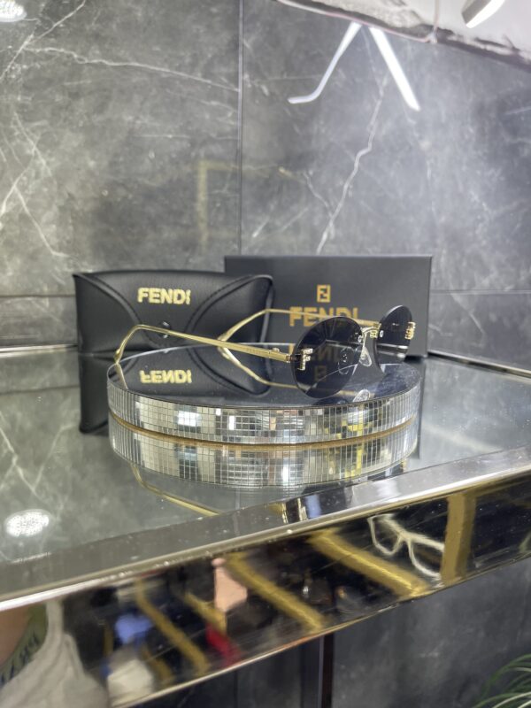 Fendi first siyah cam 625