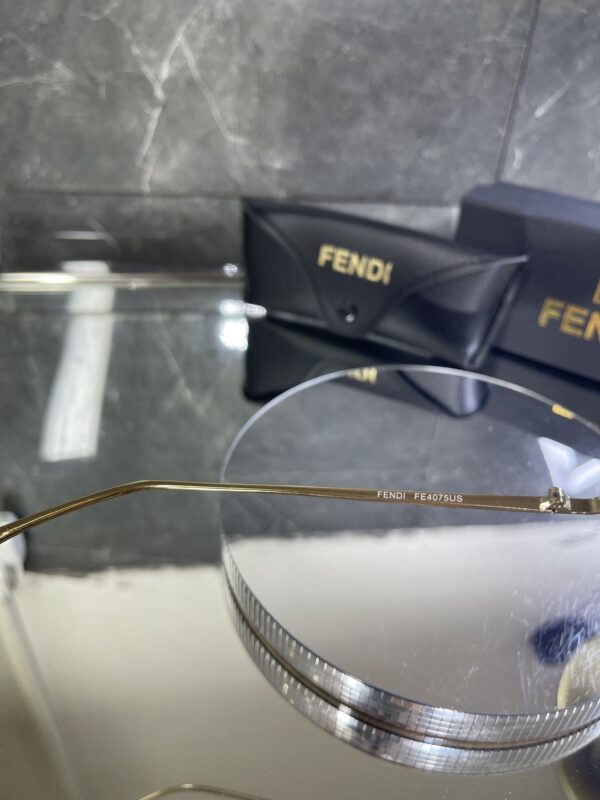 Fendi first siyah cam 625