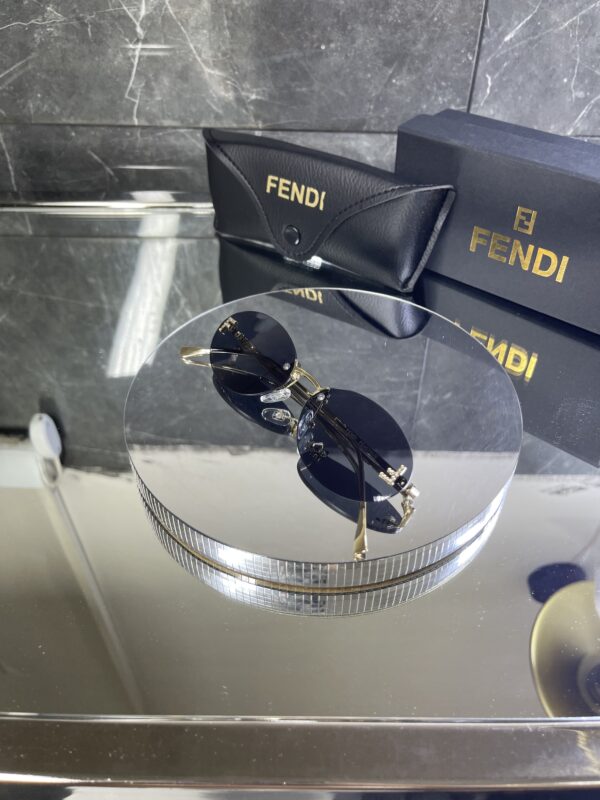 Fendi first siyah cam 625