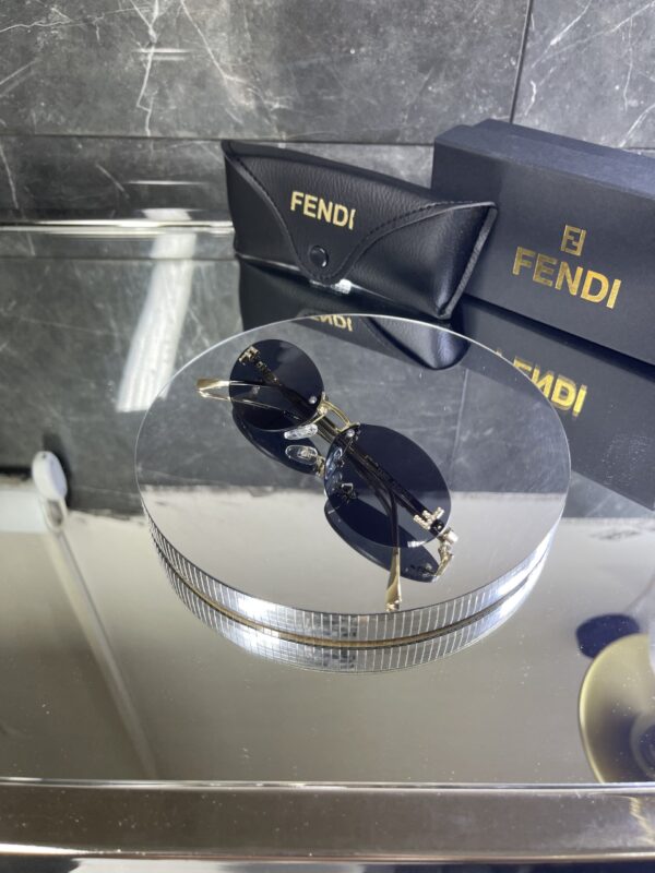 Fendi first siyah cam 625