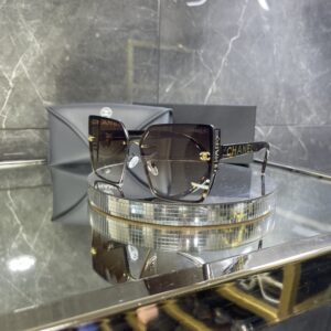 Chanel Metal çerçeve kahve cam 624