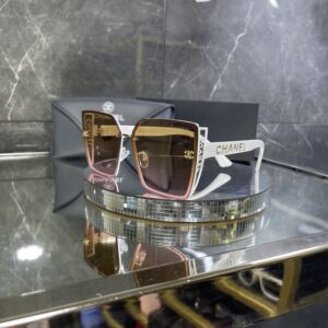 Chanel Beyaz Metal çerçeve çok renkli cam 623