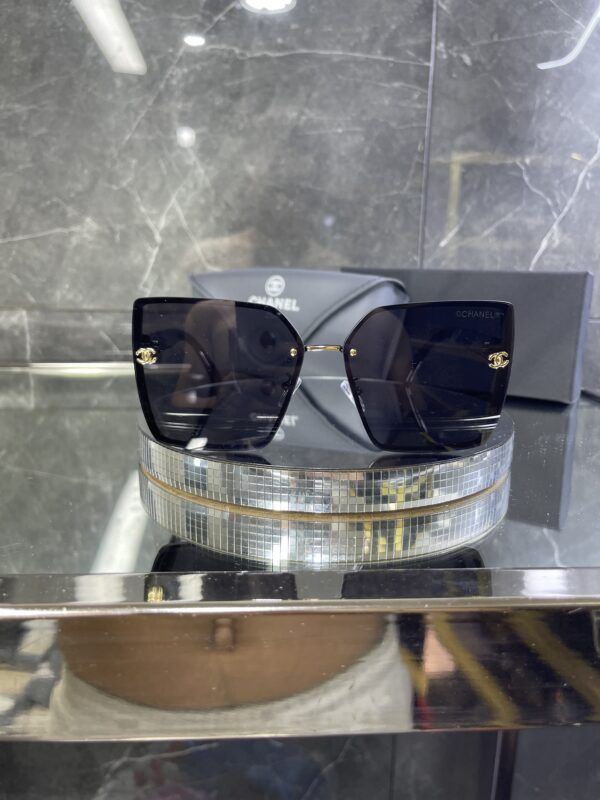 Chanel Siyah Metal çerçeve Siyah cam 622