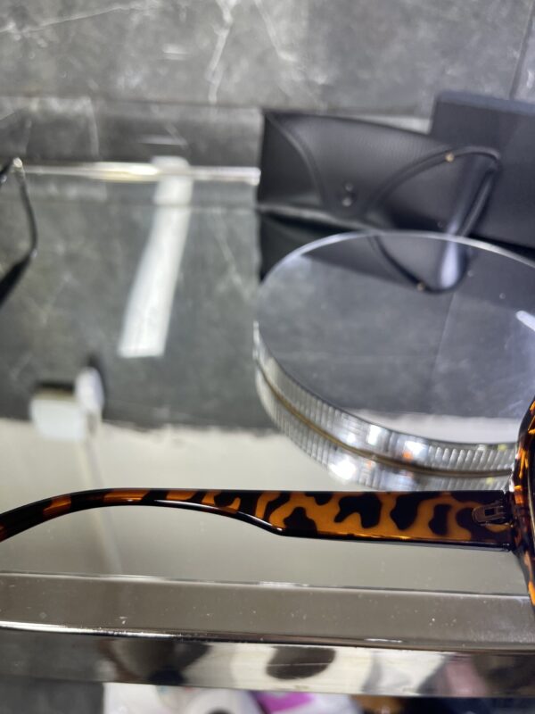 IMG_5382 Vehla leopar kemik çerçeve kahve cam 620