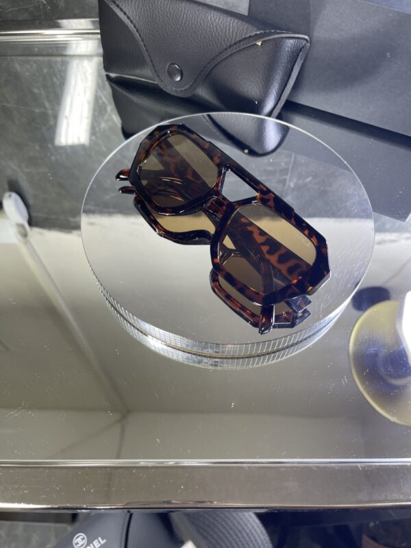 IMG_5383 Vehla leopar kemik çerçeve kahve cam 620