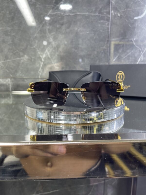 Cartier Gold Detay Siyah cam 627