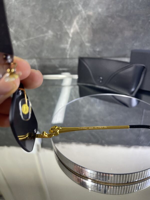 Cartier Gold Detay Siyah cam 627