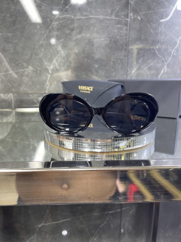 Versace Oval kemik siyah cam 628