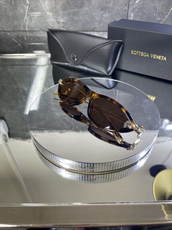 Bottegavenetta Premium Leopar Çerçeve Gold detay 647