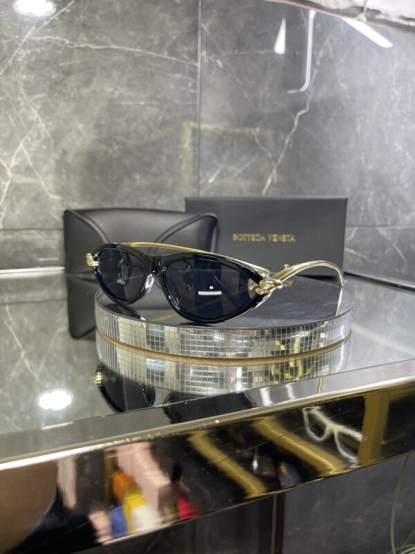 Bottegavenetta Premium Siyah cam Gold detay 646