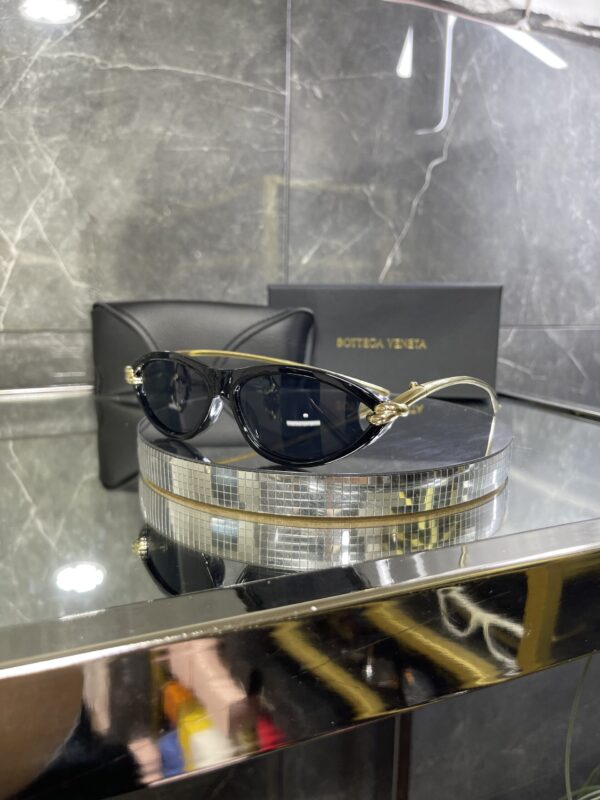 Bottegavenetta Premium Siyah cam Gold detay 646