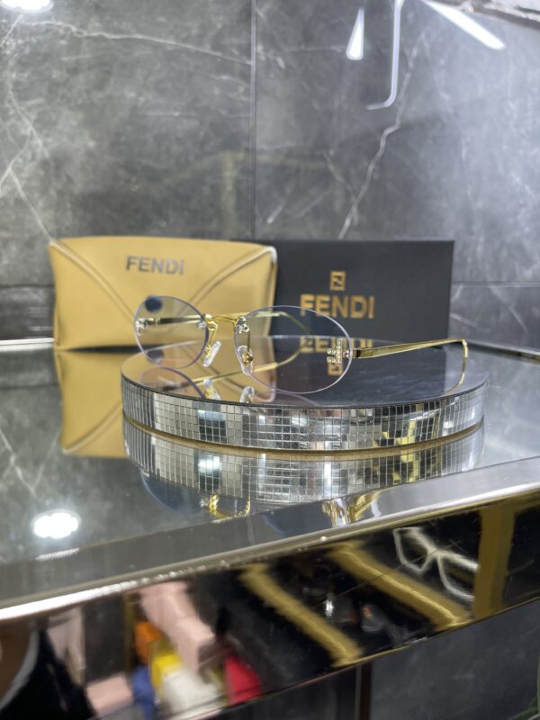 Fendi First Çerçevesiz Çok Renkli cam 644