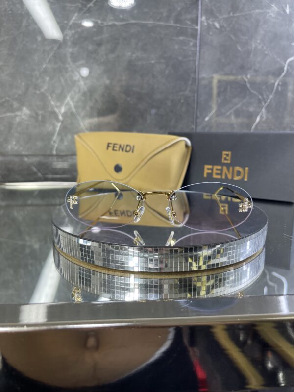 Fendi First Çerçevesiz Çok Renkli cam 644