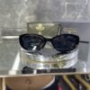 Gucci Oval Siyah çerçeve Siyah cam 641