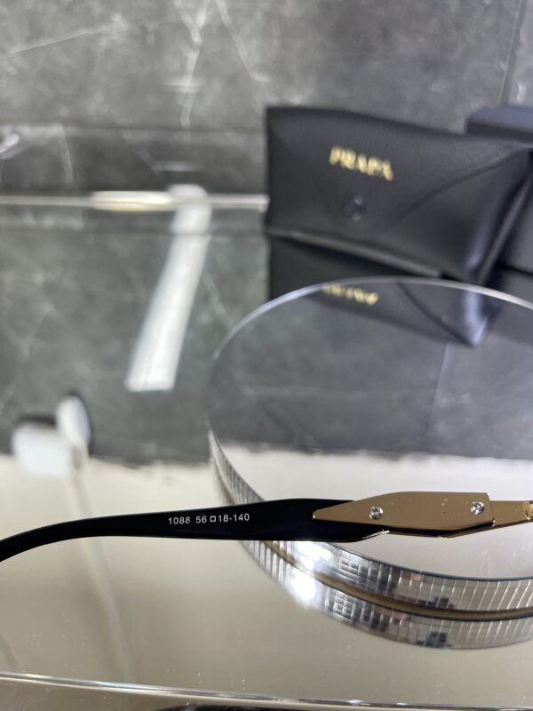 Prada Cat eye Siyah cam gold detay 636