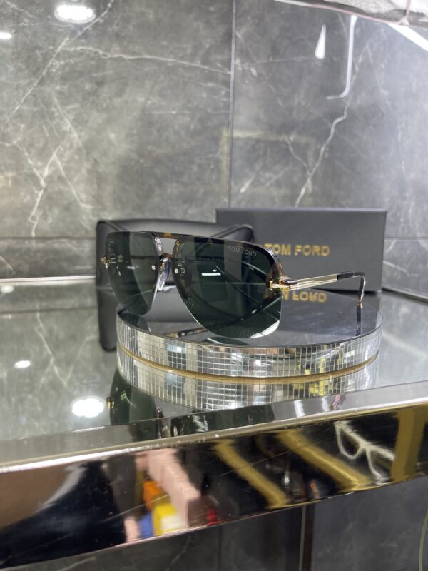 Tomford çerçevesiz yeşil cam 634