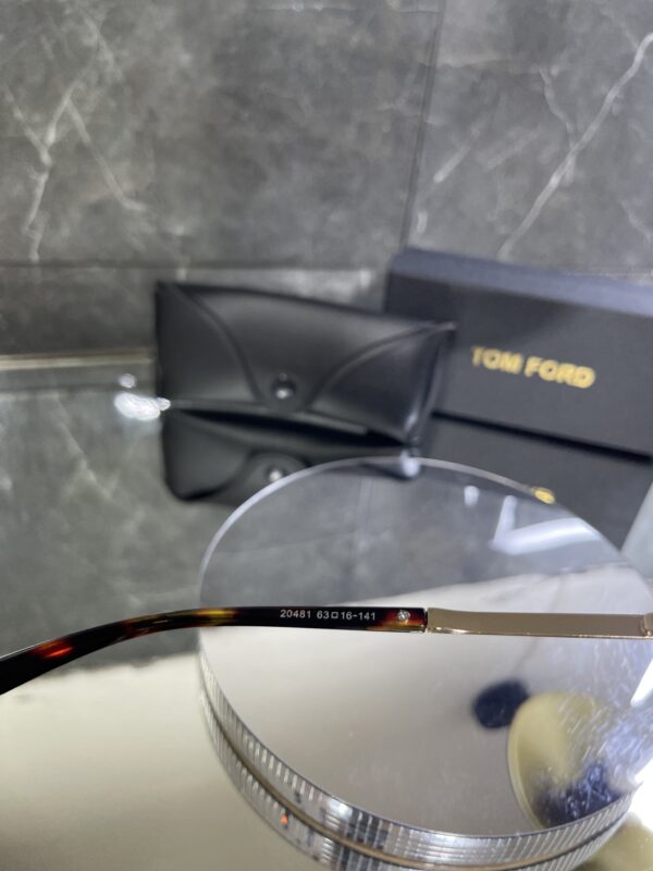 Tomford çerçevesiz yeşil cam 634