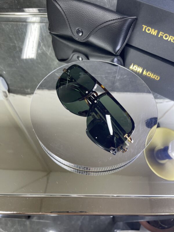 Tomford çerçevesiz yeşil cam 634