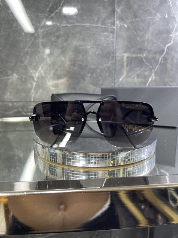Tomford çerçevesiz siyah cam 632