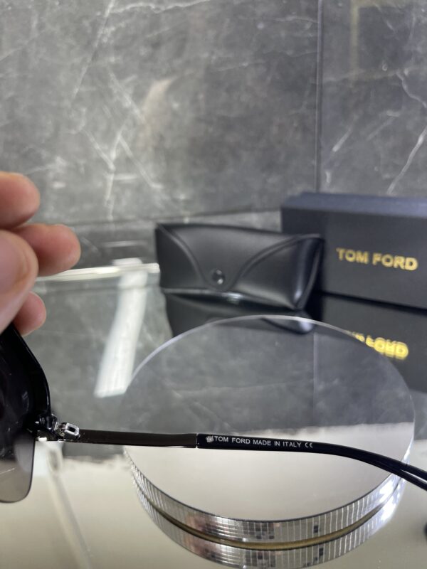 Tomford çerçevesiz siyah cam 632