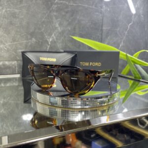 IMG_6820 Tomford Cat Eyes Leopar çerçeve kahve cam 661