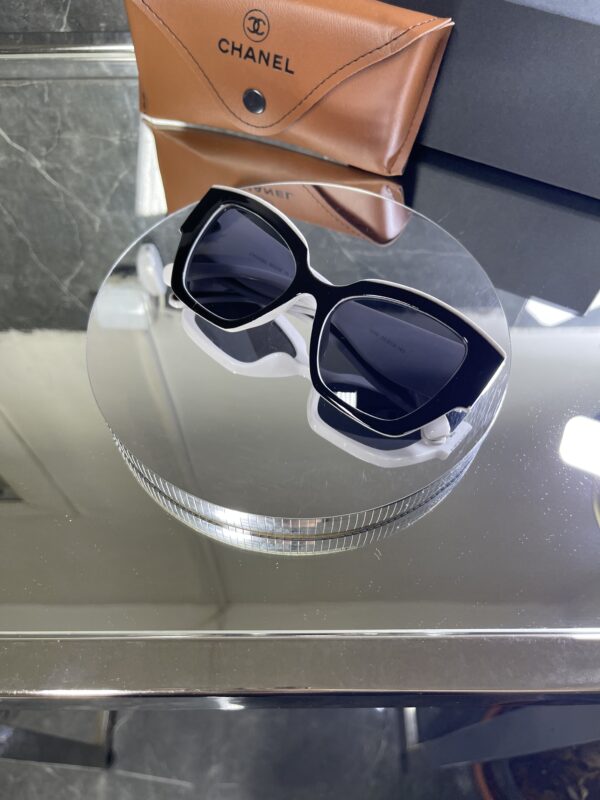 Chanel siyah beyaz 655