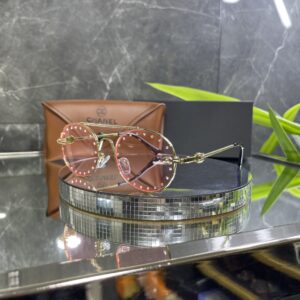 Chanel Oval pembe cam 654