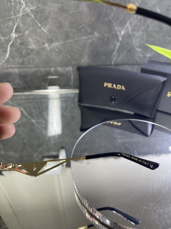 Prada Kare Metal gold çerçeve 653