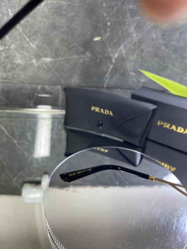 Prada Kare Metal gold çerçeve 653