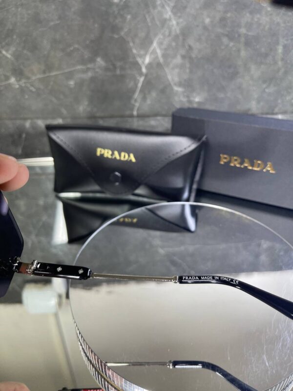 Prada çerçevesiz Siyah cam Gümüş detay 665