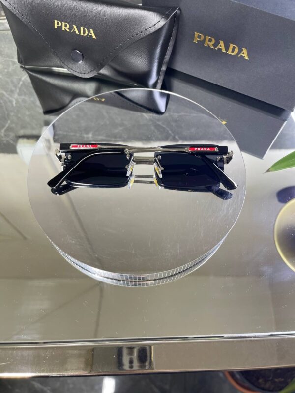Prada çerçevesiz Siyah cam Gümüş detay 665